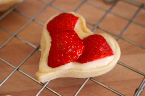 strawberry tart on a wire rack